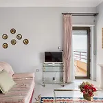 Guestready - Vibrant Flat W/ Balcony شقة كوستا دا كاباريكا