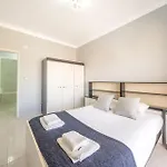 شقة Guestready - Vibrant Flat W/ Balcony كوستا دا كاباريكا