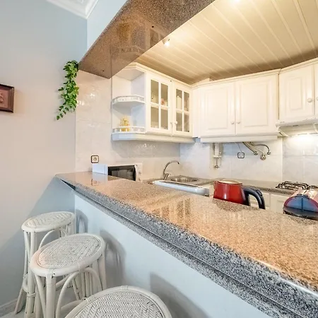 Guestready - Vibrant Flat W/ Balcony Апартаменты Кошта-да-Капарика