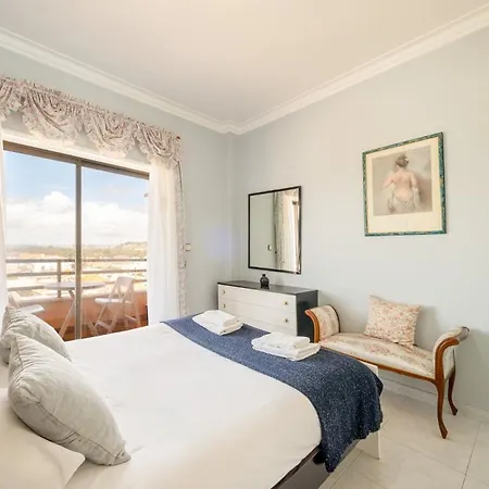 Guestready - Vibrant Flat W/ Balcony Апартаменты