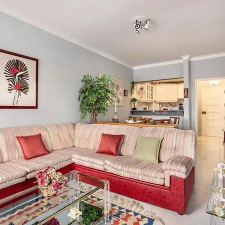 Apartamento Guestready - Vibrant Flat W/ Balcony *