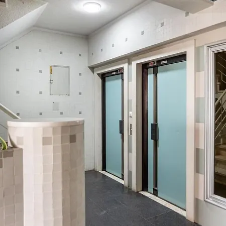 Guestready - Vibrant Flat W/ Balcony