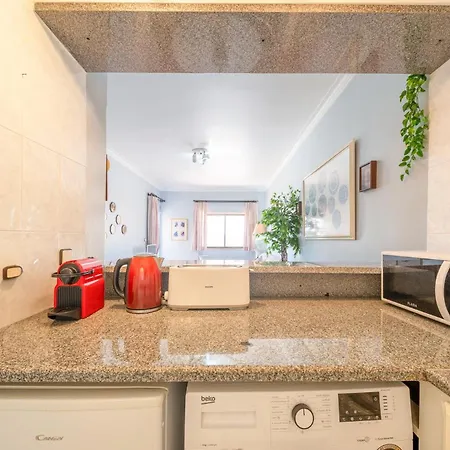 Guestready - Vibrant Flat W/ Balcony * Costa de Caparica