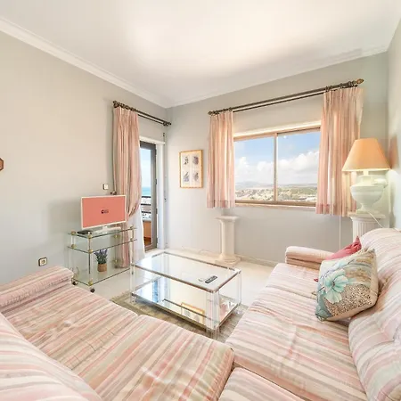 Lägenhet Guestready - Vibrant Flat W/ Balcony *