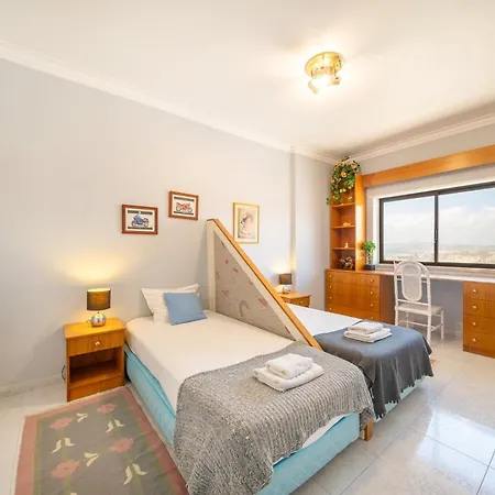 Guestready - Vibrant Flat W/ Balcony Costa de Caparica