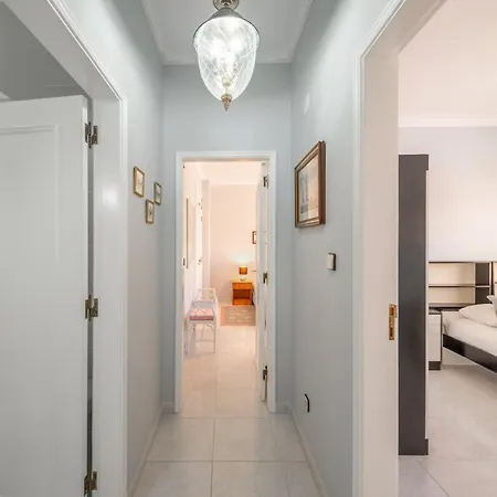 Guestready - Vibrant Flat W/ Balcony * Costa de Caparica