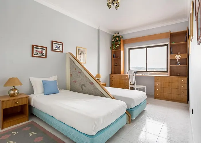 Guestready - Vibrant Flat W/ Balcony 公寓